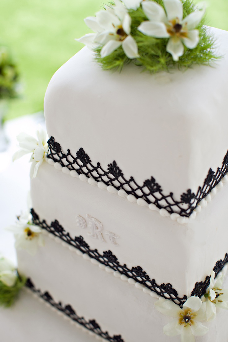 EWT-Cake-Shaeffer-wedding-Zoe-Grant